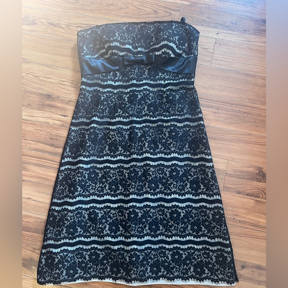 Delaru lace overlay formal dress